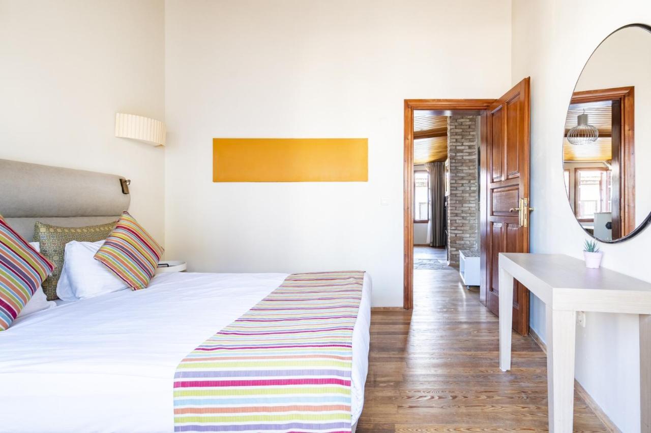 Mesmerizing Flat Near Hadrians Gate Villa Antalya Bagian luar foto